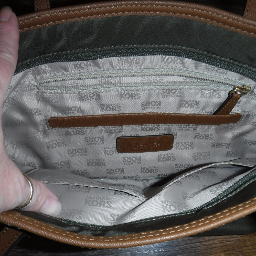 Michael Kors Tote Bag Olive Green‎ Shoulder Bag Zip Pockets Designer - Picture 8 of 10